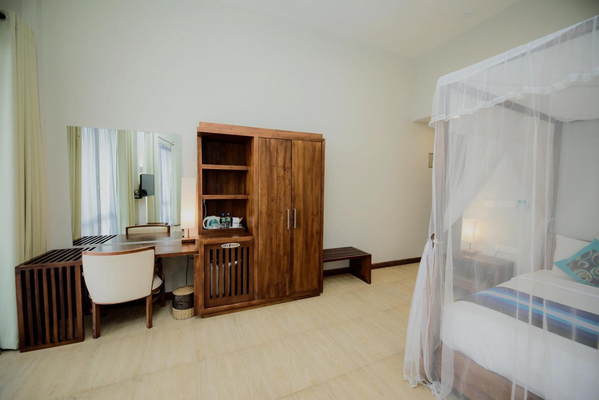Hotel Refresh Blue Хиккадува Экстерьер фото